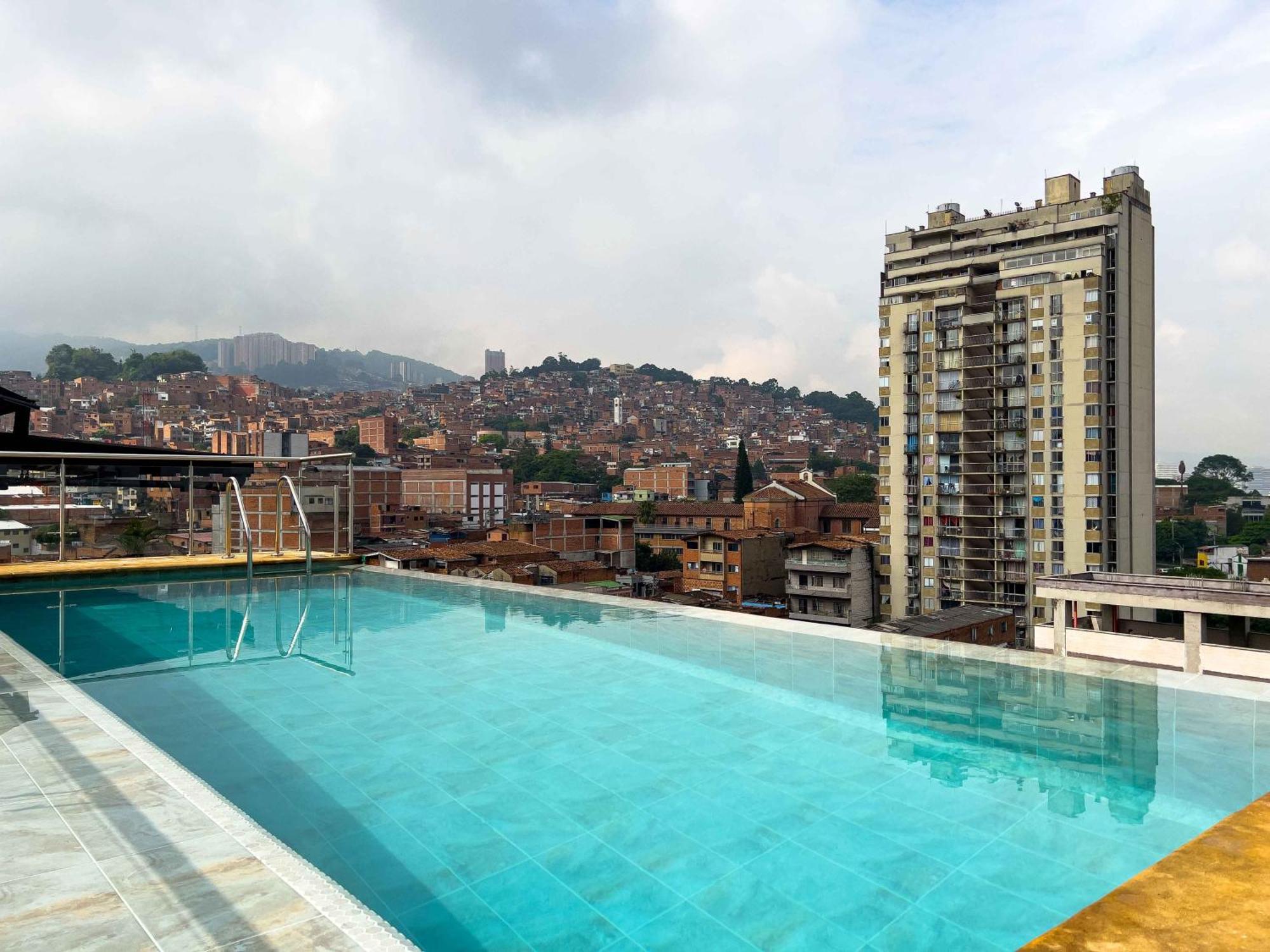 Apartahotel Medellín Dış mekan fotoğraf