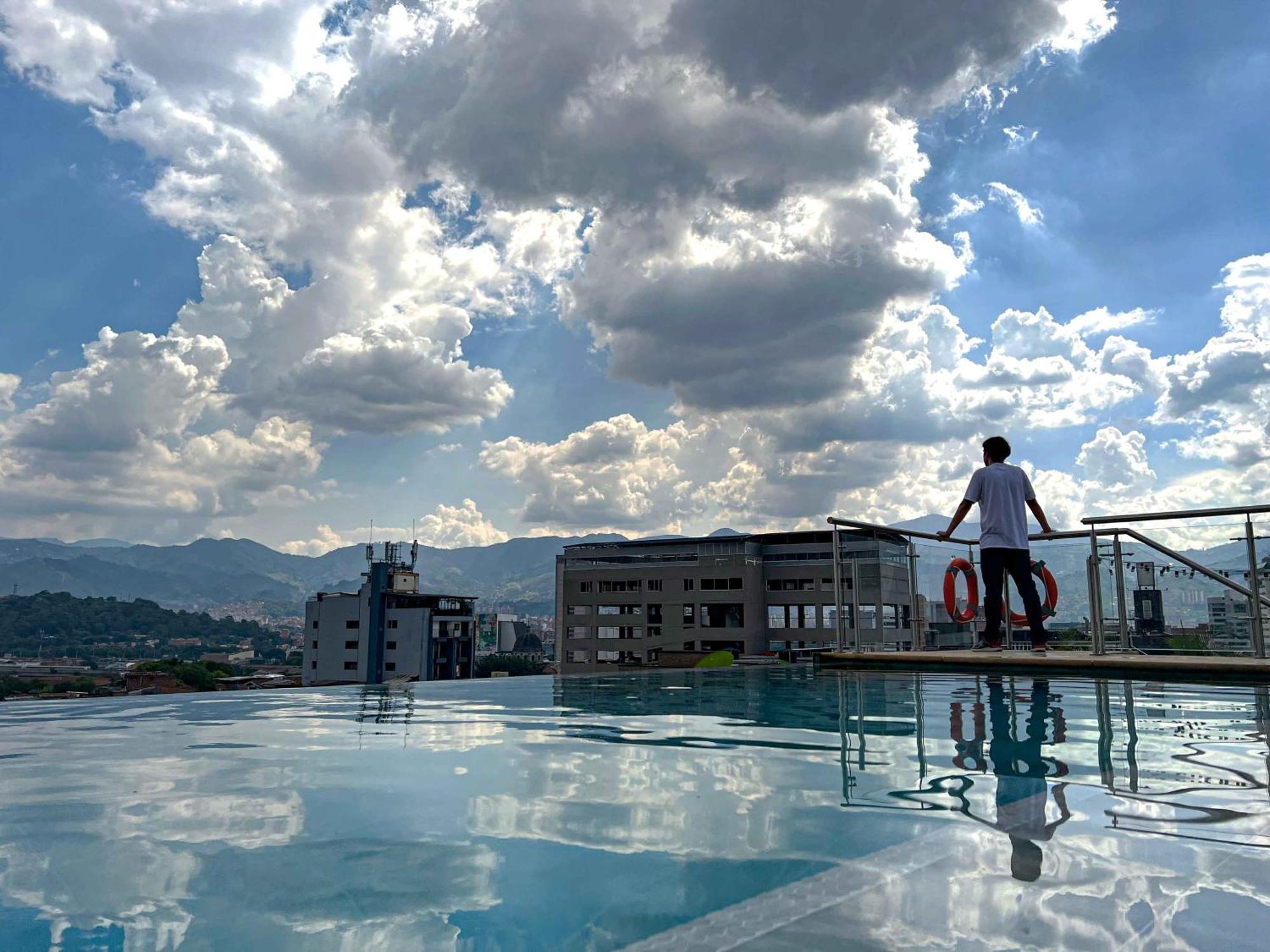 Apartahotel Medellín Dış mekan fotoğraf